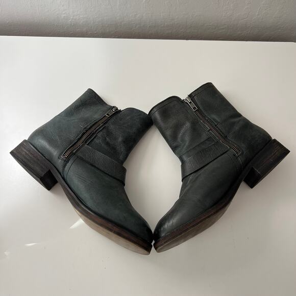 Treasure & Bond Women's Leather Moto Strap Ankle Boots Size 8 Grunge Trendy - Picture 6 of 10